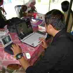 XL Lengkapi Posko Gempa dengan Data Card